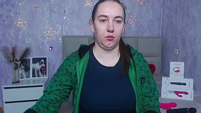 Snapshot of KaleyReed chatting on 01.29.25 KaleyReed online show from 01.29.25