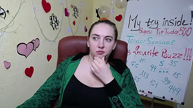 Snapshot of KaleyReed chatting on 01.31.25 KaleyReed online show from 01.31.25
