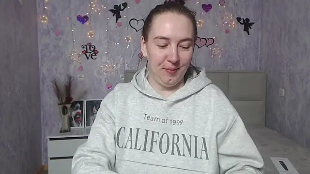 Snapshot of KaleyReed chatting on 02.28.25 KaleyReed online show from 02.28.25