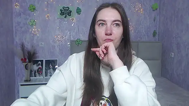 Snapshot of KaleyReed chatting on 03.14.25 KaleyReed online show from 03.14.25