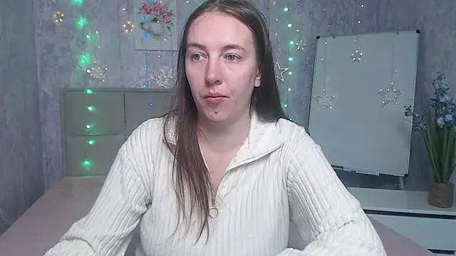 Snapshot of KaleyReed chatting on 09.10.25 KaleyReed online show from 09.10.25
