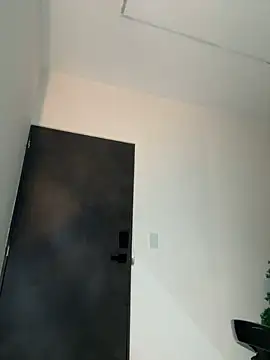 Snapshot of Alhanna_ chatting on 12.12.24 Alhanna online show from 12.12.24