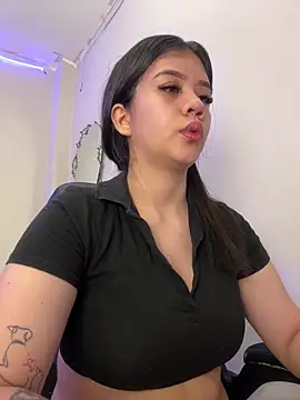 Snapshot of Alhanna_ chatting on 03.02.25 Alhanna online show from 03.02.25