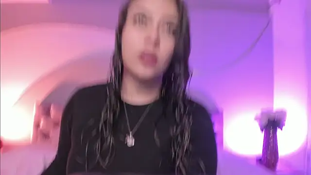 Nicolle W online show from 01.25.25