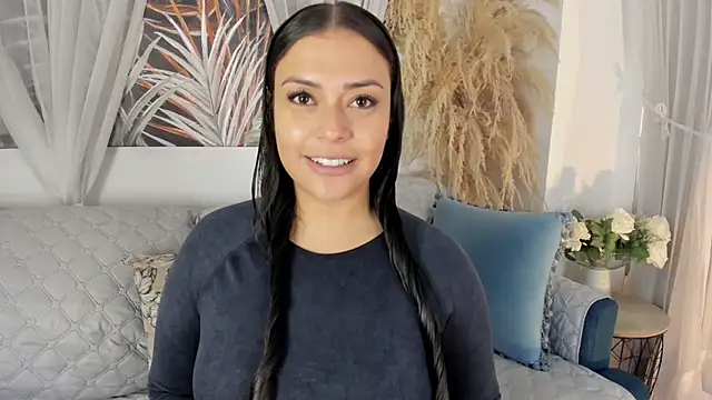 Nicolle W online show from 06.30.26