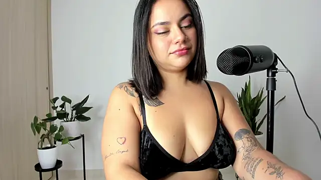 susy angel online show from 11.29.25