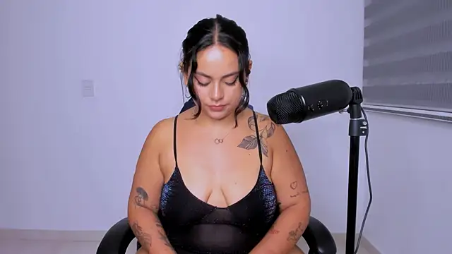 Snapshot of susy_angel chatting on 05.22.26 susy angel online show from 05.22.26