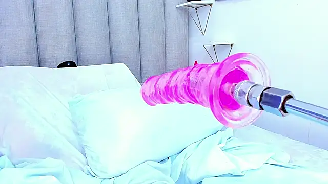 Snapshot of keyllaa_ chatting on 03.19.25 keyllaa online show from 03.19.25