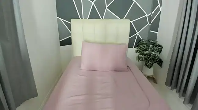 Sweethonjane online show from 12.18.24