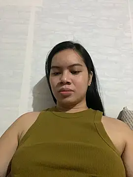 Snapshot of Hebefemme chatting on 02.28.25 Hebefemme online show from 02.28.25