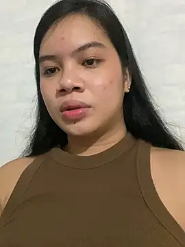 Snapshot of Hebefemme chatting on 03.19.25 Hebefemme online show from 03.19.25