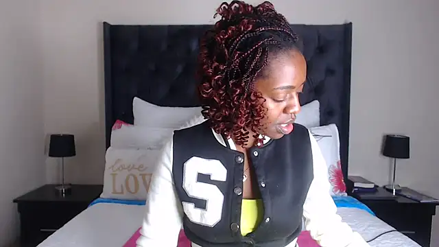 Sexynaughty Gal online show from 11.18.25