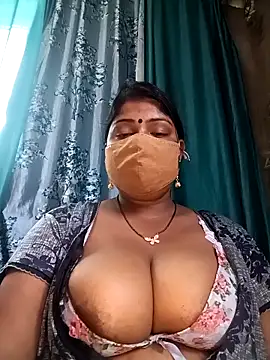 Snapshot of neha-bhabhi chatting on 03.11.25 neha-bhabhi online show from 03.11.25
