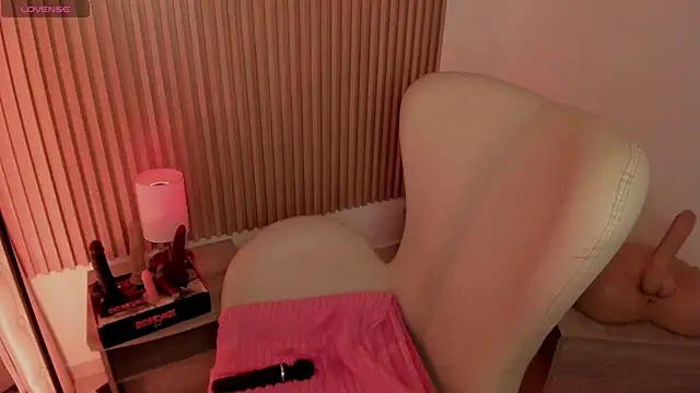 Snapshot of MarianL0ve chatting on 01.25.25 MarianL0ve online show from 01.25.25