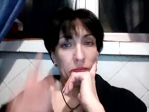 SunnyAmorre online show from 03.10.25