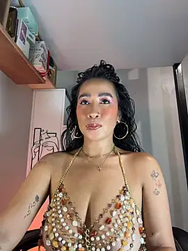 Snapshot of AsianMilfSheryl chatting on 07.20.26 AsianMilfSheryl online show from 07.20.26