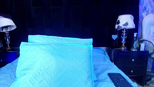 shelsyloreds online show from 02.18.25