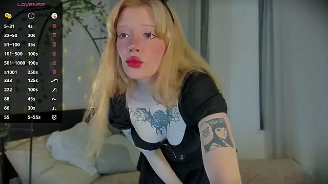 Snapshot of boobsybootie chatting on 05.22.26 boobsybootie online show from 05.22.26