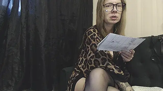 alexandra zaryanova online show from 10.22.25