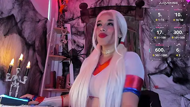 andrea lopezz  online show from 10.17.25