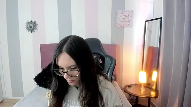 Snapshot of Wanda_sg chatting on 10.24.25 Wanda sg online show from 10.24.25