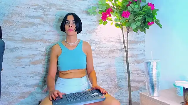 Snapshot of Amelia_Myers chatting on 10.15.25 Amelia Myers online show from 10.15.25