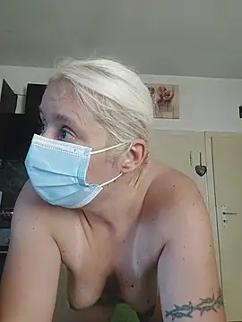Snapshot of GeileEstelle chatting on 06.28.26 GeileEstelle online show from 06.28.26