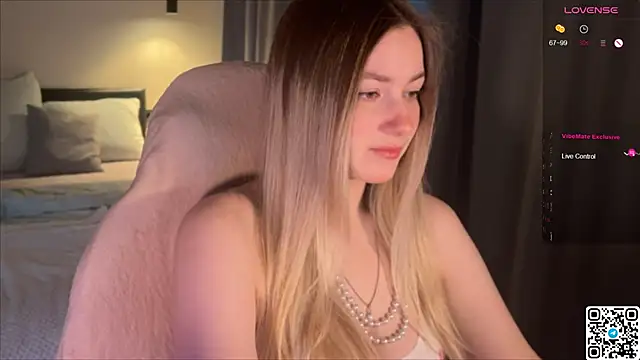 elinanortas online show from 11.25.25