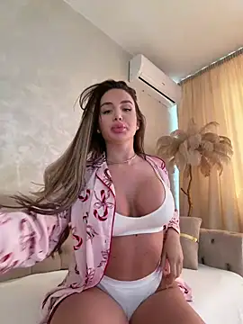 AshleySinn online show from 02.14.26