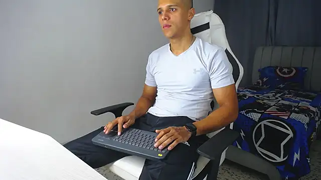 DavidAngell7 online show from 02.20.25