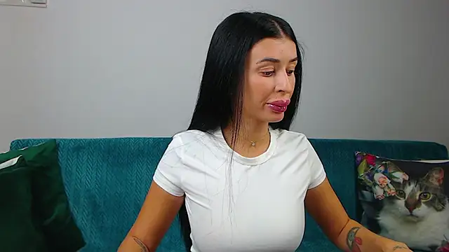 SaraDaisy online show from 09.30.25