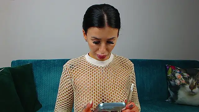 SaraDaisy online show from 02.06.26