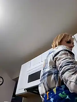 AmethystFoxx online show from 01.29.25