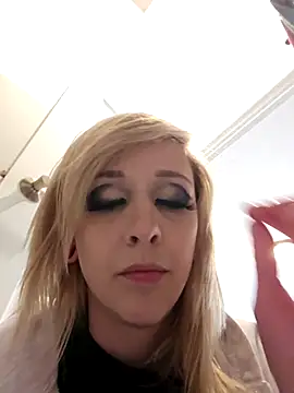 Snapshot of AmethystFoxx chatting on 04.13.26 AmethystFoxx online show from 04.13.26