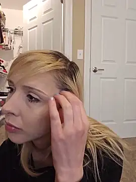 AmethystFoxx online show from 05.21.26