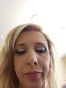 AmethystFoxx online show from 05.24.26