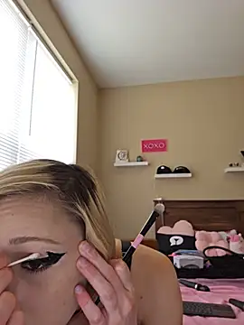 AmethystFoxx online show from 05.31.26