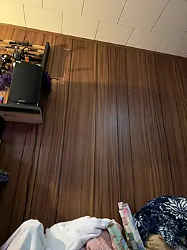 Mini And The Bear online show from 03.12.26