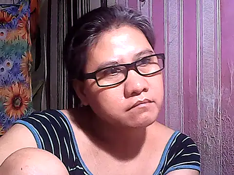 sweetsosie18 online show from 10.17.25