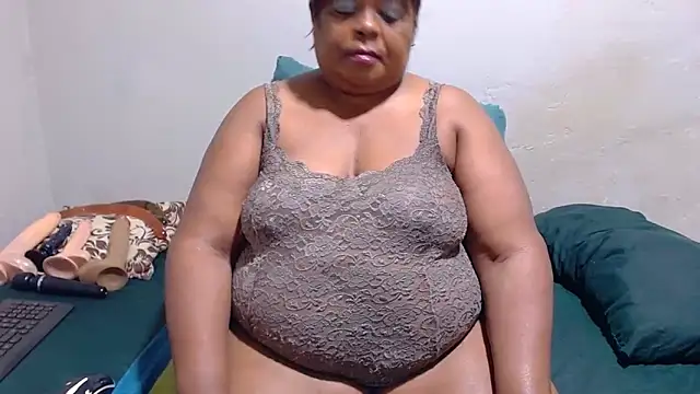 MatureBootyBabe4Uxx online show from 04.22.26
