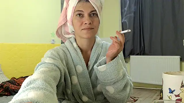 Snapshot of MercyLove chatting on 10.04.25 MercyLove online show from 10.04.25