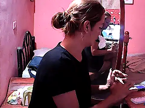 Snapshot of yummy_21xxx chatting on 12.24.24 yummy 21xxx online show from 12.24.24