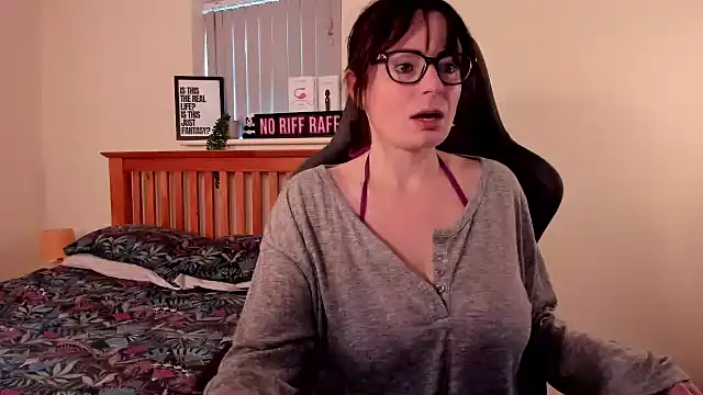 LucieWinters UK online show from 01.30.25