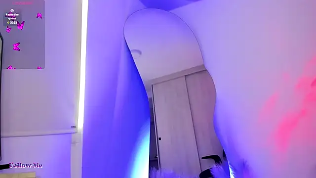 Snapshot of SussiVega chatting on 09.15.25 SussiVega online show from 09.15.25