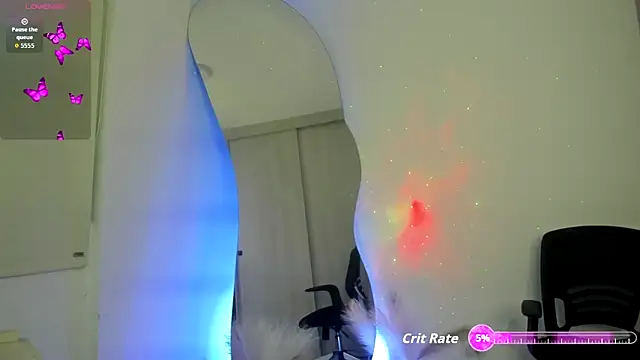 Snapshot of SussiVega chatting on 10.04.25 SussiVega online show from 10.04.25