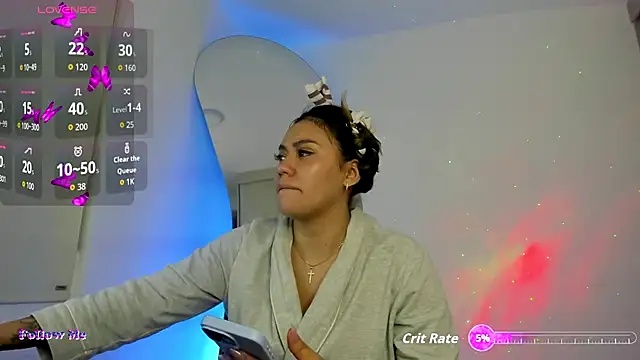 Snapshot of SussiVega chatting on 10.14.25 SussiVega online show from 10.14.25