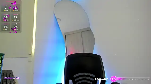 Snapshot of SussiVega chatting on 10.17.25 SussiVega online show from 10.17.25