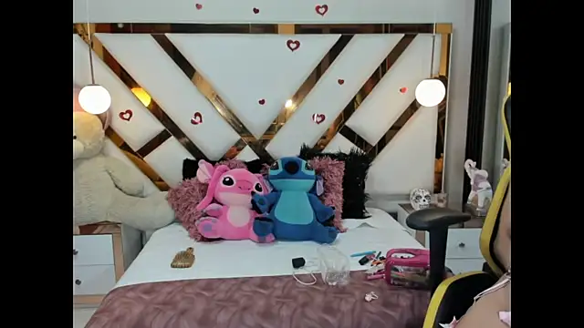 Snapshot of lady_Ary_xx chatting on 09.25.25 lady Ary xx online show from 09.25.25