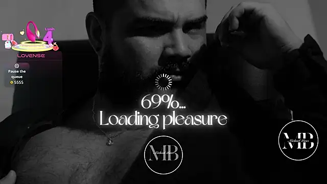 Snapshot of MichaelBear_ chatting on 10.24.25 MichaelBear online show from 10.24.25