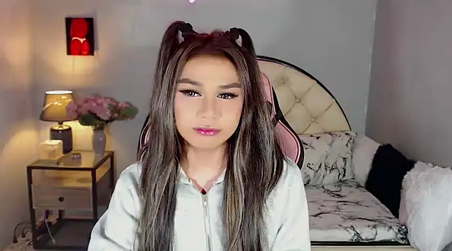 WeezyBabyXoxo online show from 12.17.24